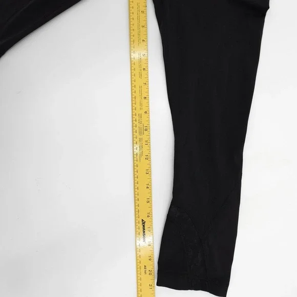 Lululemon Pants Womens 4 Black Crop Capri Mesh Lace Panel Zip Pocket Yoga Run - Picture 9 of 15